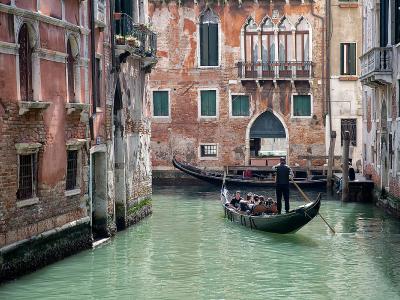 Hotel Mezzo Pozzo in the Center of Venice